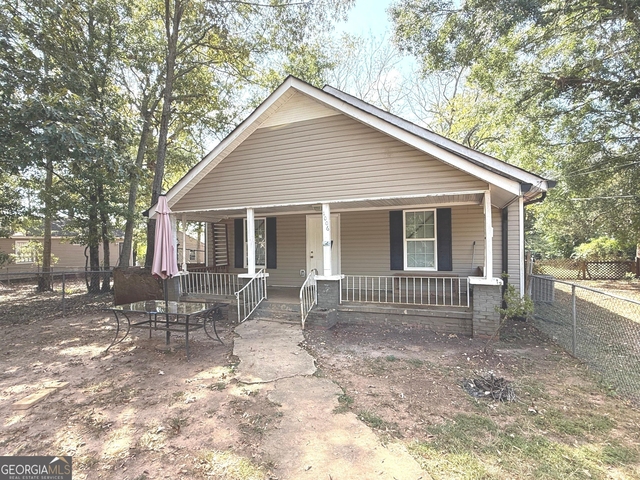 1006 West College Street Exten - Photo 1