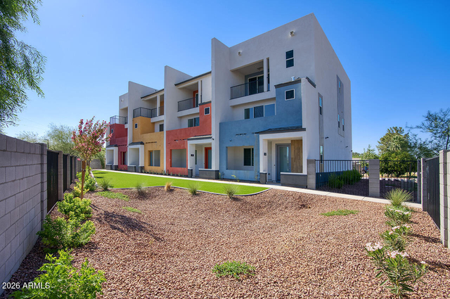 4506 N 10th Street - Photo 1