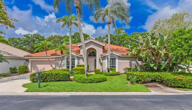 348 Eagleton Golf Drive - Photo 1