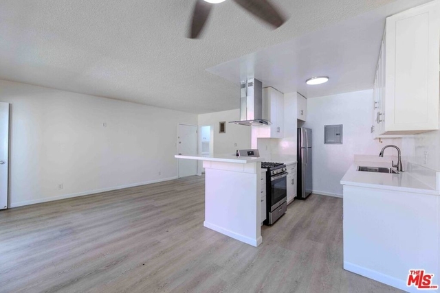 1426 S Orange Grove Avenue - Photo 1