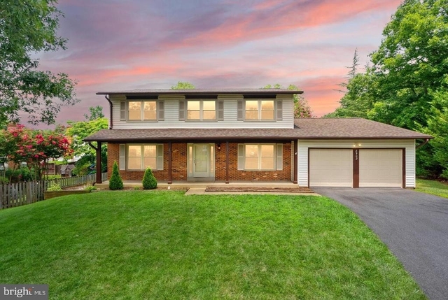 8902 Huxley Court - Photo 1