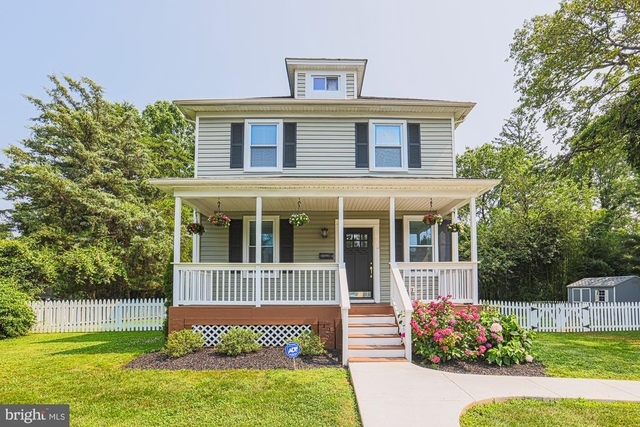 215 Clarendon Avenue - Photo 1