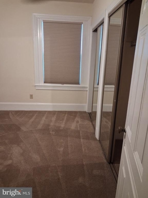 1504 N Broom Street - Photo 1