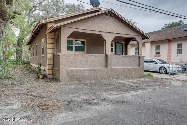 1538 Pasco Street - Photo 1