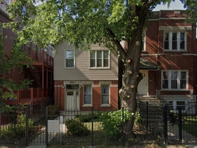2452 W Arthington Street - Photo 1