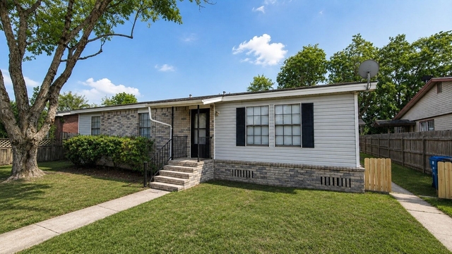 9 Carol Court - Photo 1