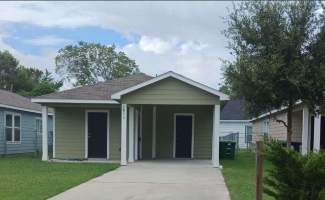 5811 Cebra Street - Photo 1