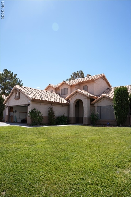 1571 Yellowwood Drive - Photo 1