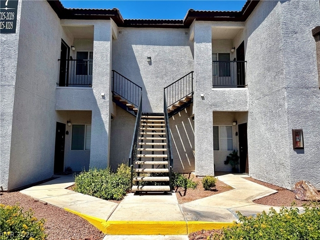 2615 W Gary Avenue - Photo 1