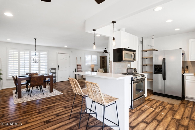 6719 E 2nd Street - Photo 1