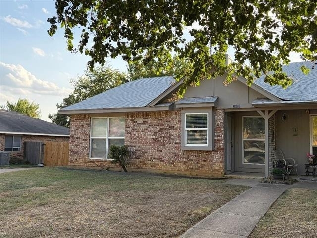 2909 Kathleen Lane - Photo 1