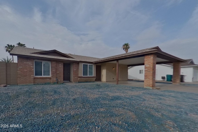 3413 E Dragoon Avenue - Photo 1