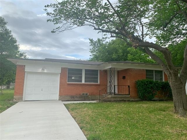 1701 Longview Street - Photo 1