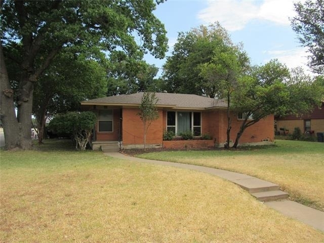 1320 Linden Drive - Photo 1