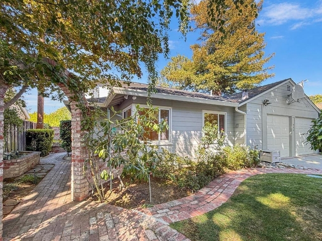 527 Hilbar Lane - Photo 1