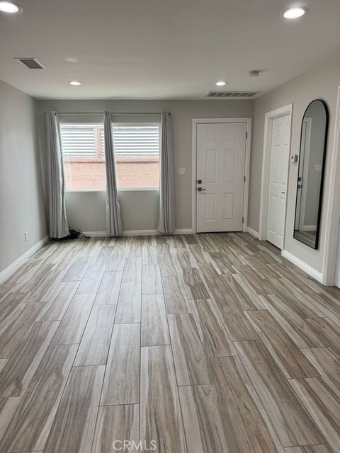 9411 1/2 Mandale Avenue - Photo 1