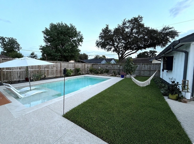 5815 Hoover Street - Photo 1