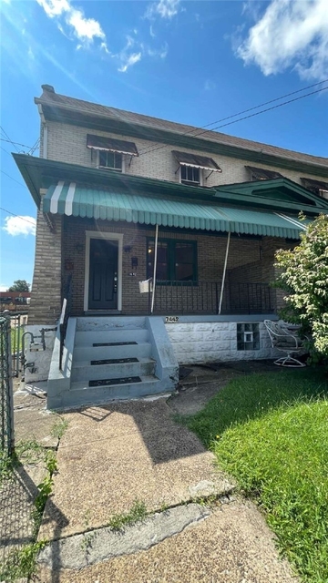 7442 Irvine St - Photo 1