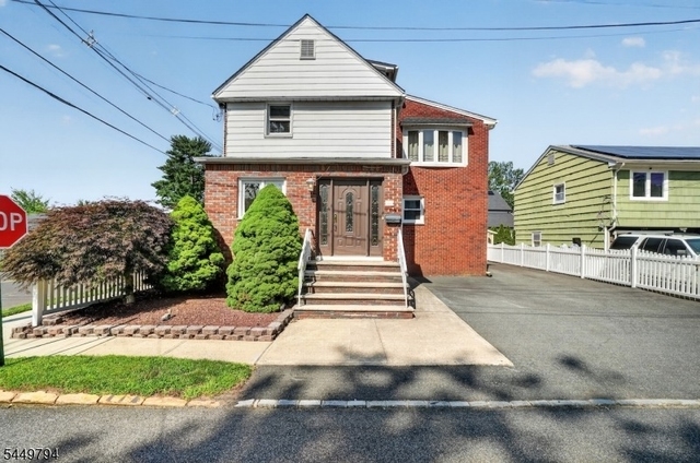 200 N 18th St - Photo 1