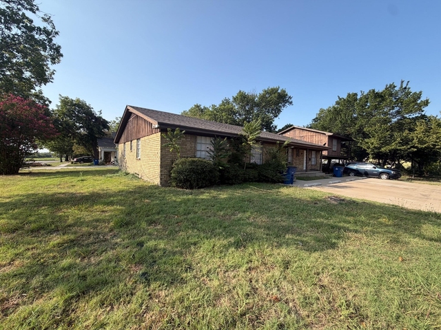 101 W Latimer Street - Photo 1