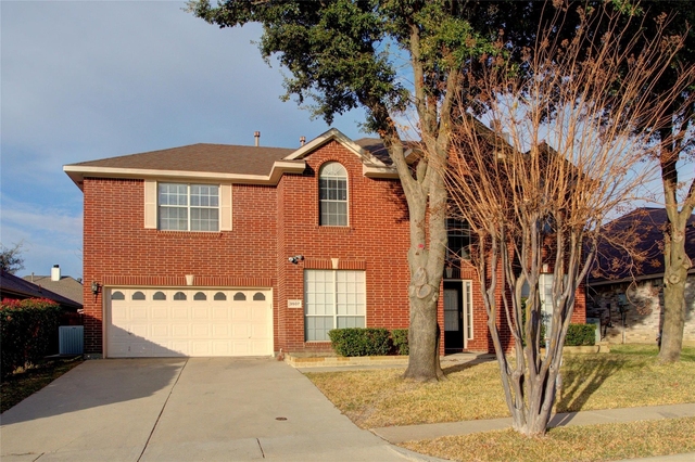 3507 Tamarack Drive - Photo 1