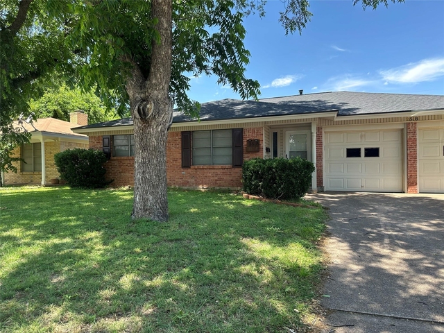 2518 S 38th Street - Photo 1