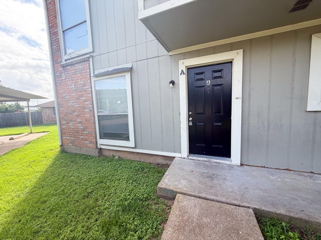 604 Walter Stephenson Road - Photo 1