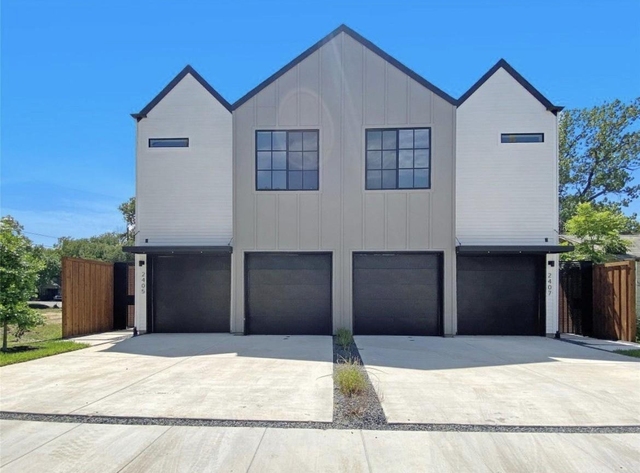 2407 Crossman Avenue - Photo 1