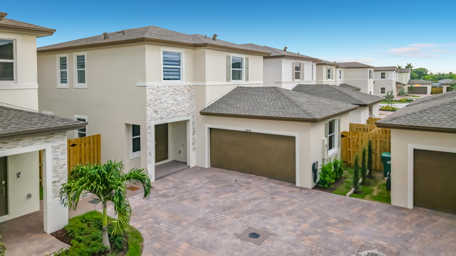 18873 Sw 315th Street - Photo 1