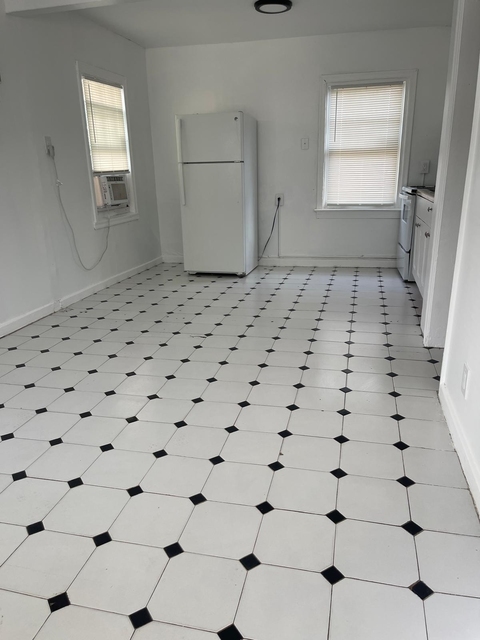 715 8th Avenue N - Photo 1