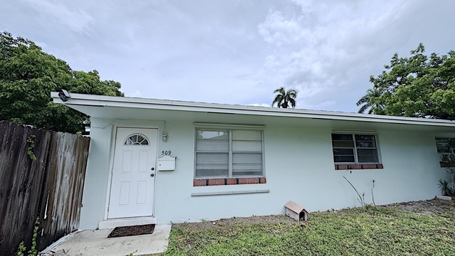 509 Se 2nd Avenue - Photo 1