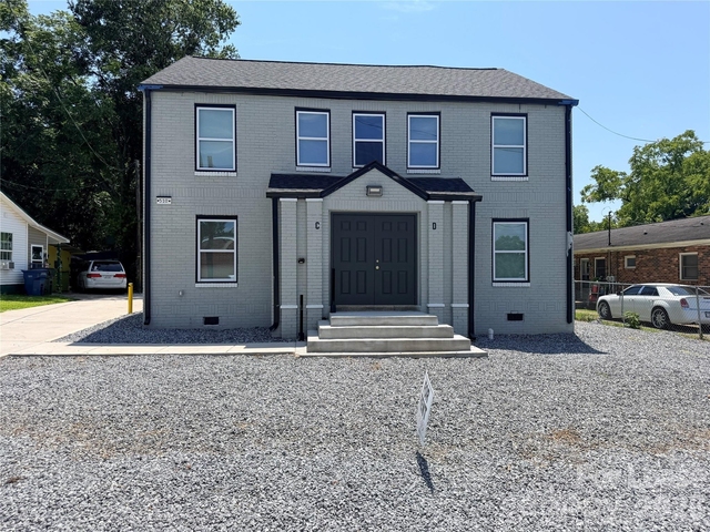 510 F Avenue Se - Photo 1
