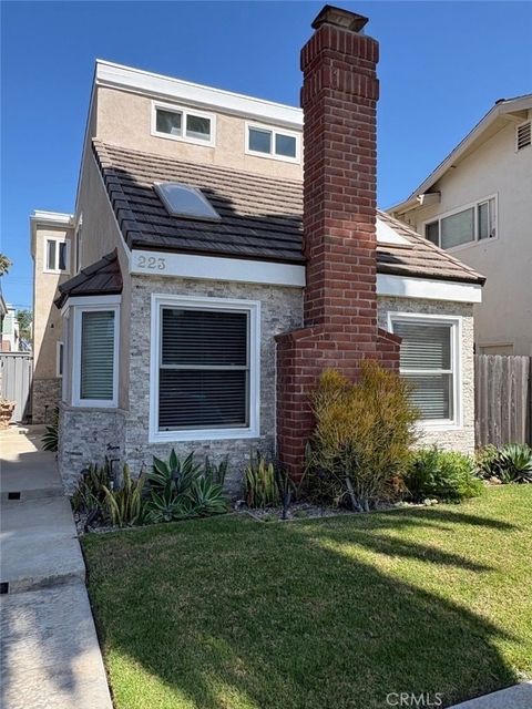 223 14th Street - Photo 1