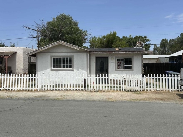 44660 Holtville Avenue - Photo 1
