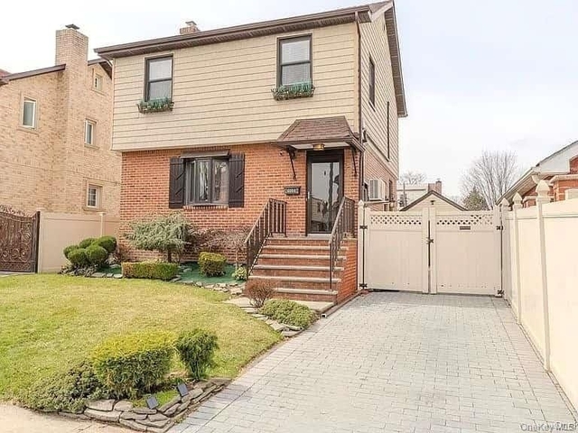 6914 179th Street - Photo 1