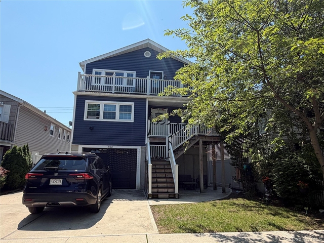 422 E Chester Street E - Photo 1