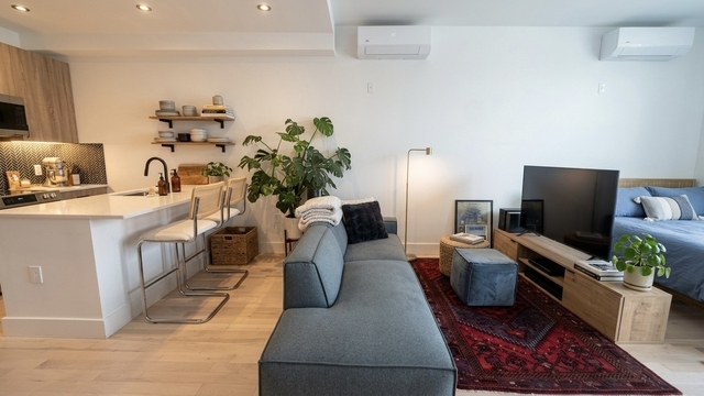 126 Winthrop Street - Photo 1