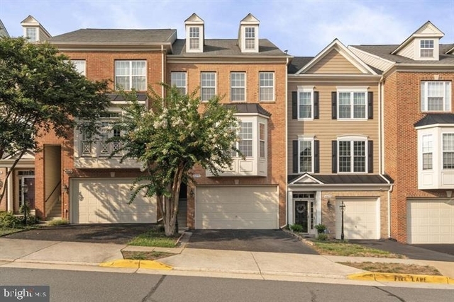 43770 Lees Mill Square - Photo 1