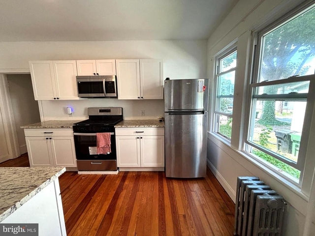 14 Simpson Avenue - Photo 1