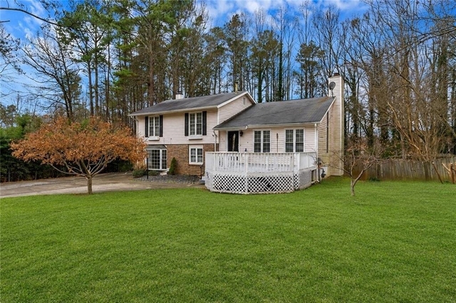 131 Arrowood Lane - Photo 1