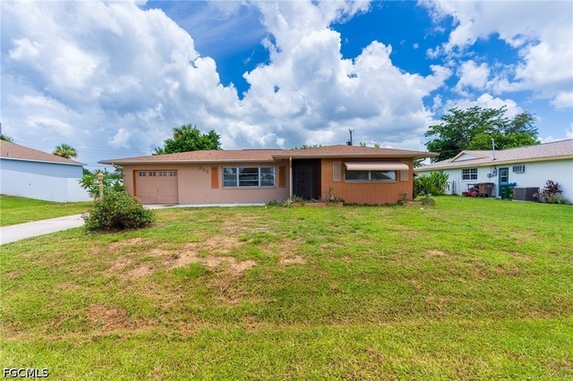 235 Se 45th Street - Photo 1