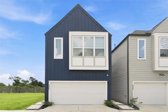 2908 Stevens Street - Photo 1