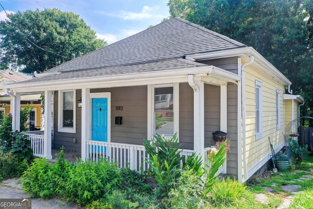 592 Martin Street Se - Photo 1
