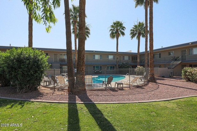 1111 E Turney Avenue - Photo 1