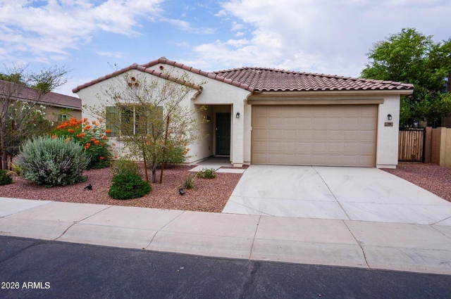 104 E Moonlight Trail - Photo 1