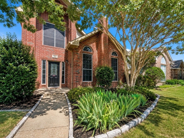 7900 Squire Lane - Photo 1