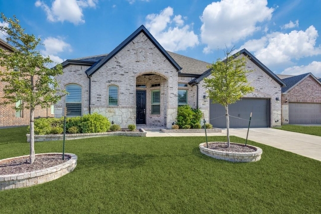 603 Warner Drive - Photo 1