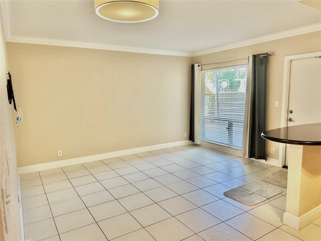 2190 Se 5th Street - Photo 1