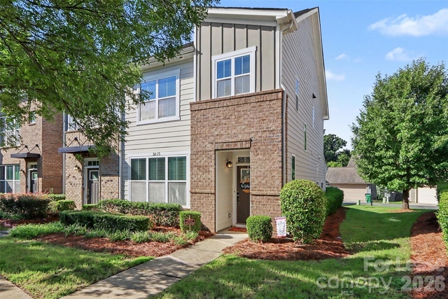 3835 Willow Green Place - Photo 1