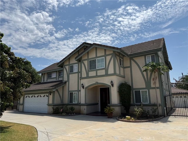 10026 Green - Photo 1
